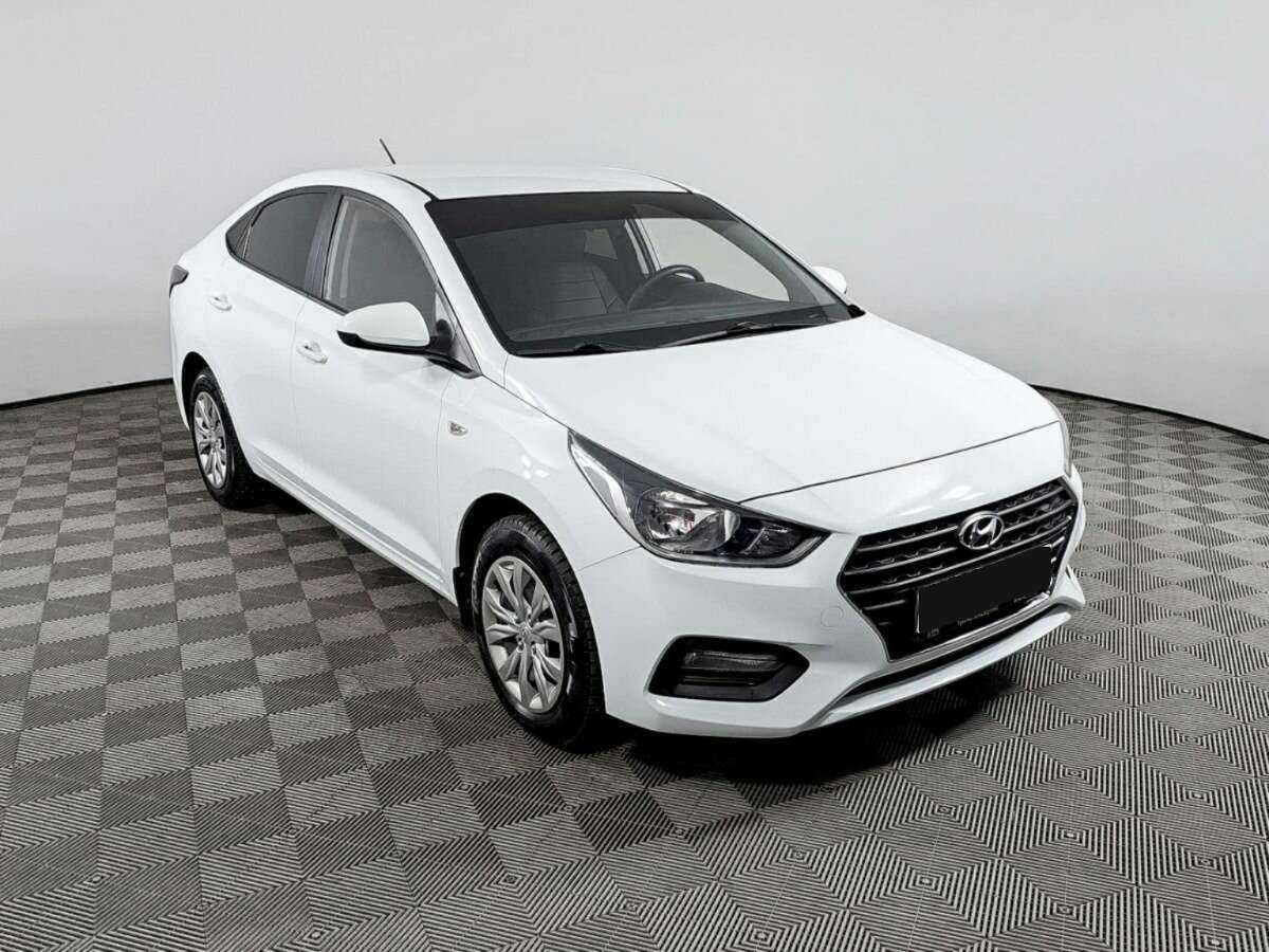 Купить Hyundai Solaris, 2019, 48 409 км, фото №3