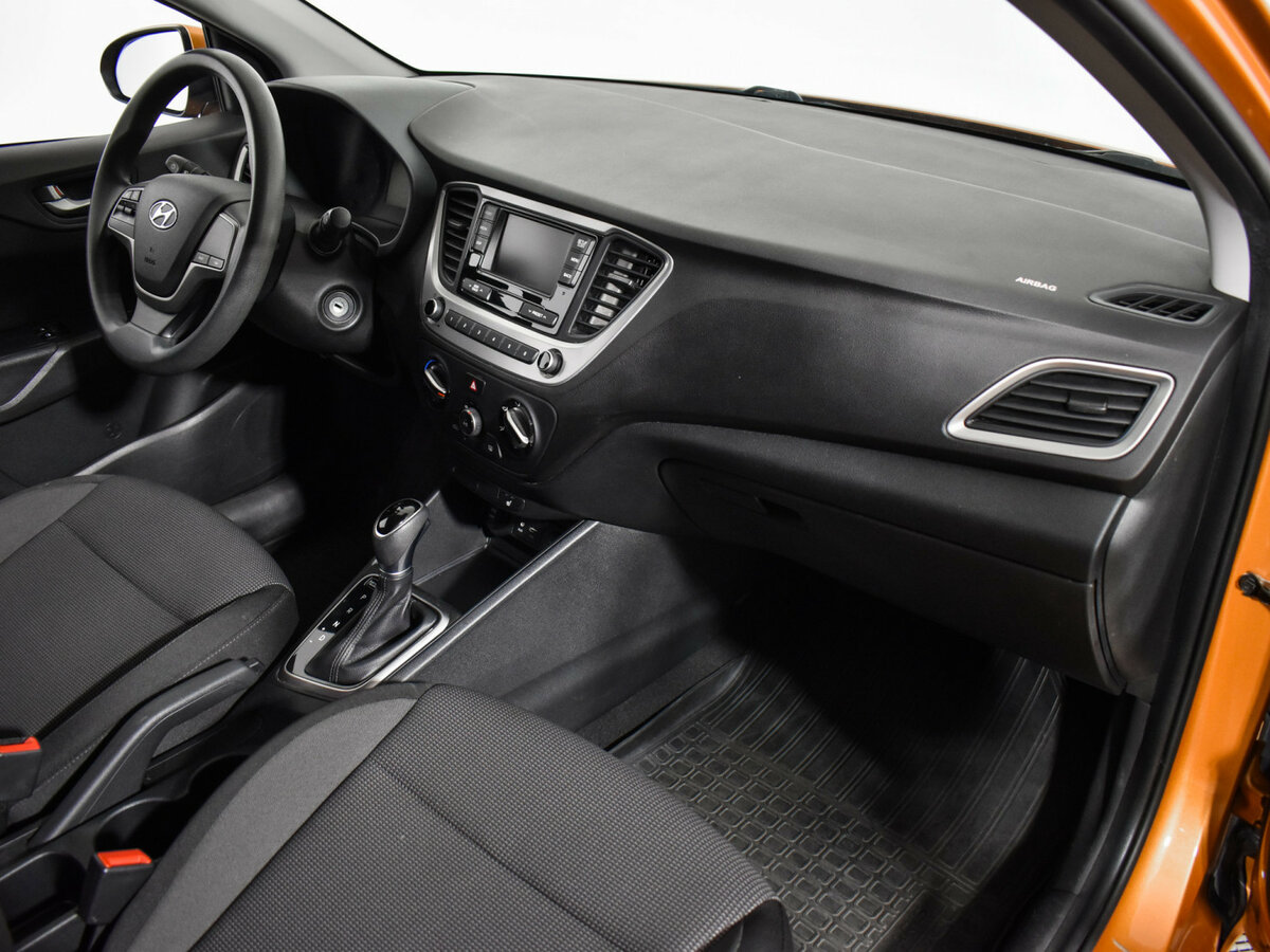 Купить Hyundai Solaris II, 2017, 87 427 км, фото №12