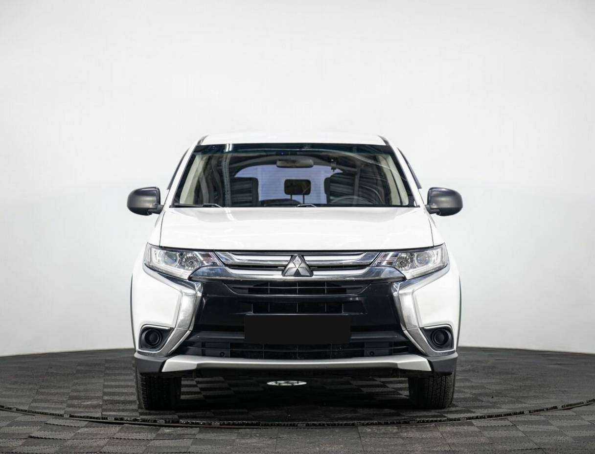 Купить Mitsubishi Outlander, 2018, 140 000 км, фото №2