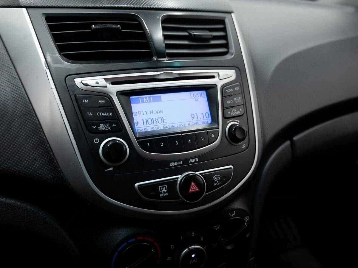 Купить Hyundai Solaris, 2013, 117 000 км, фото №19