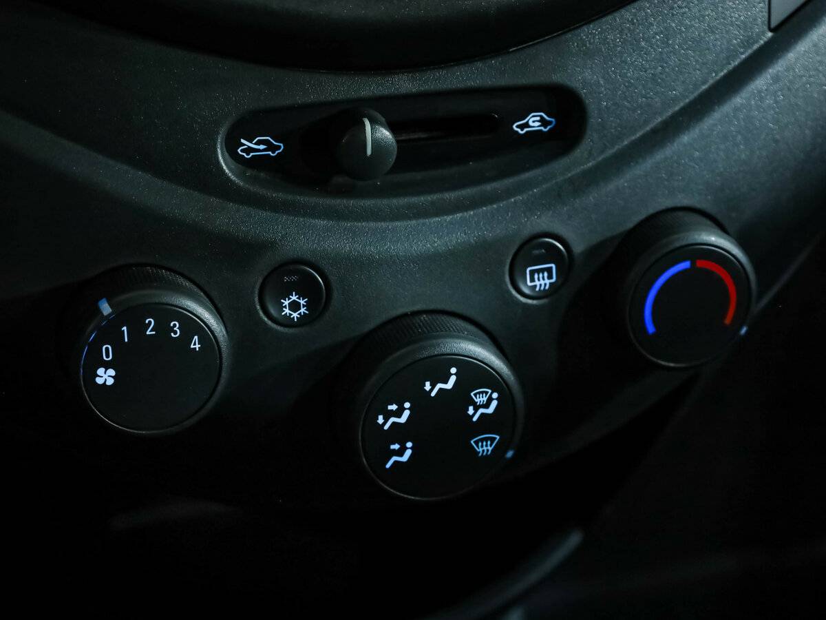 Купить Chevrolet Spark III, 2012, 207 823 км, фото №11