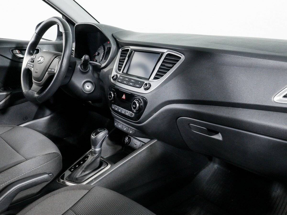 Купить Hyundai Solaris, 2019, 13 585 км, фото №9