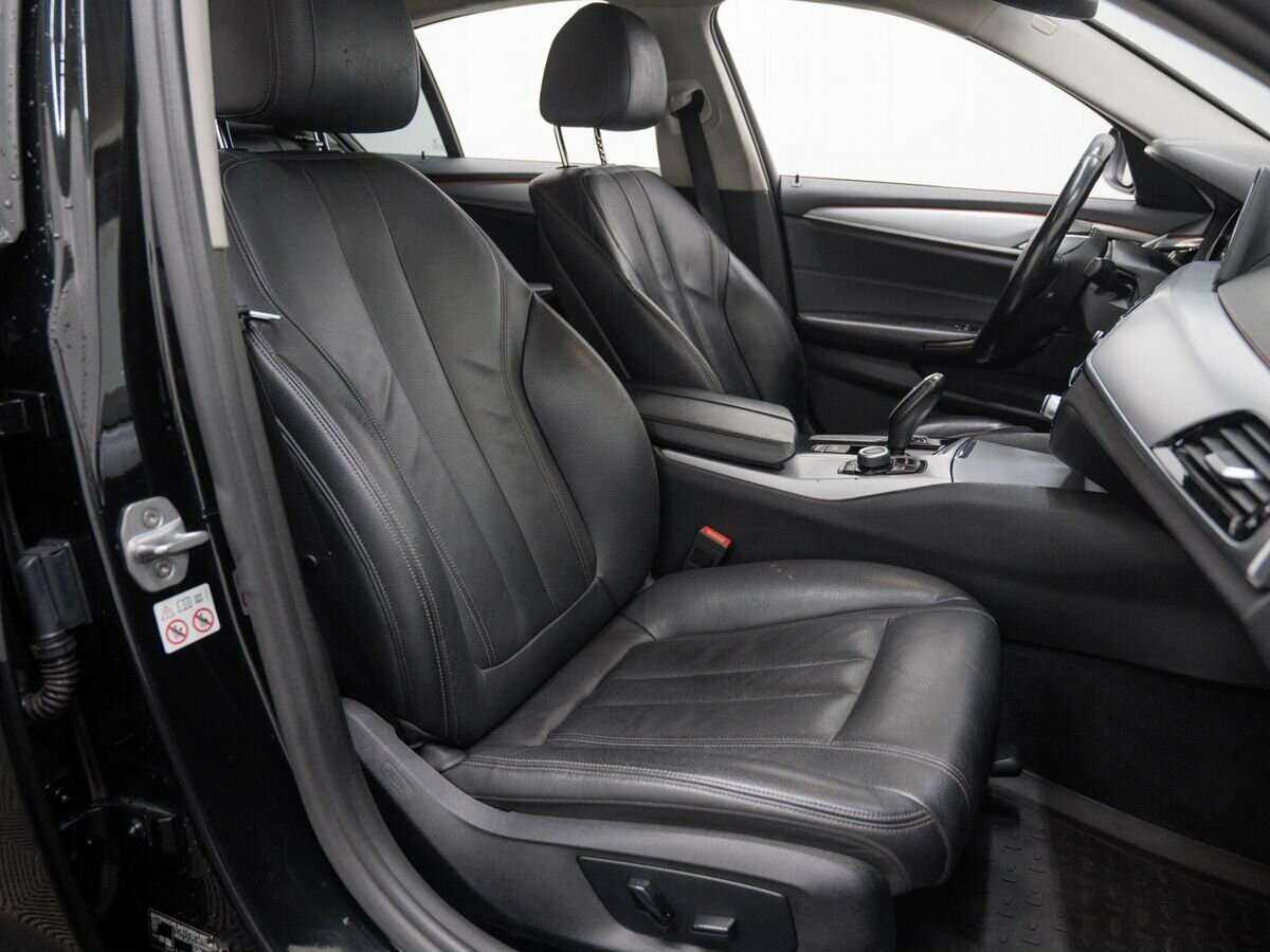 Купить BMW 5 серии 520d, 2018, 165 962 км, фото №9