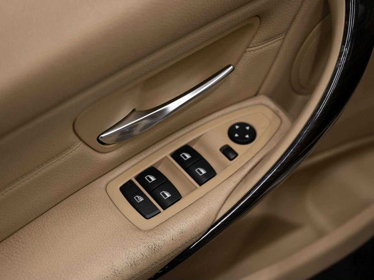 Купить BMW 3 серии 328i, 2012, 220 957 км, фото №19