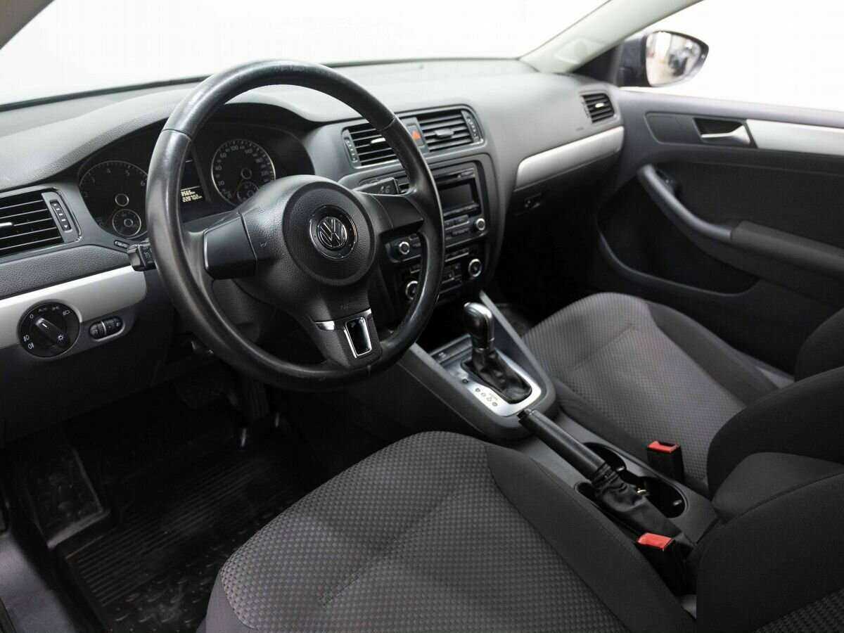 Купить Volkswagen Jetta, 2012, 228 632 км, фото №6