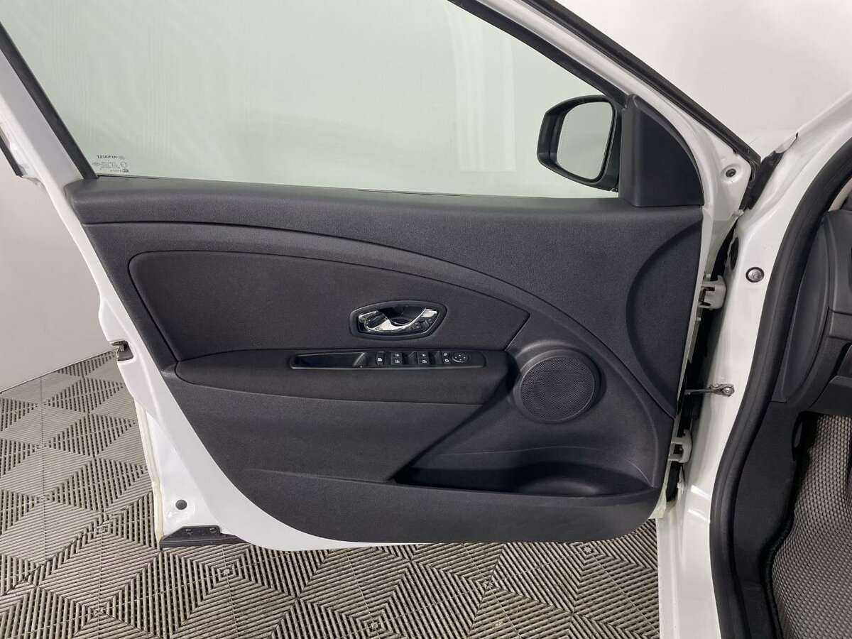 Купить Renault Fluence, 2015, 187 681 км, фото №8