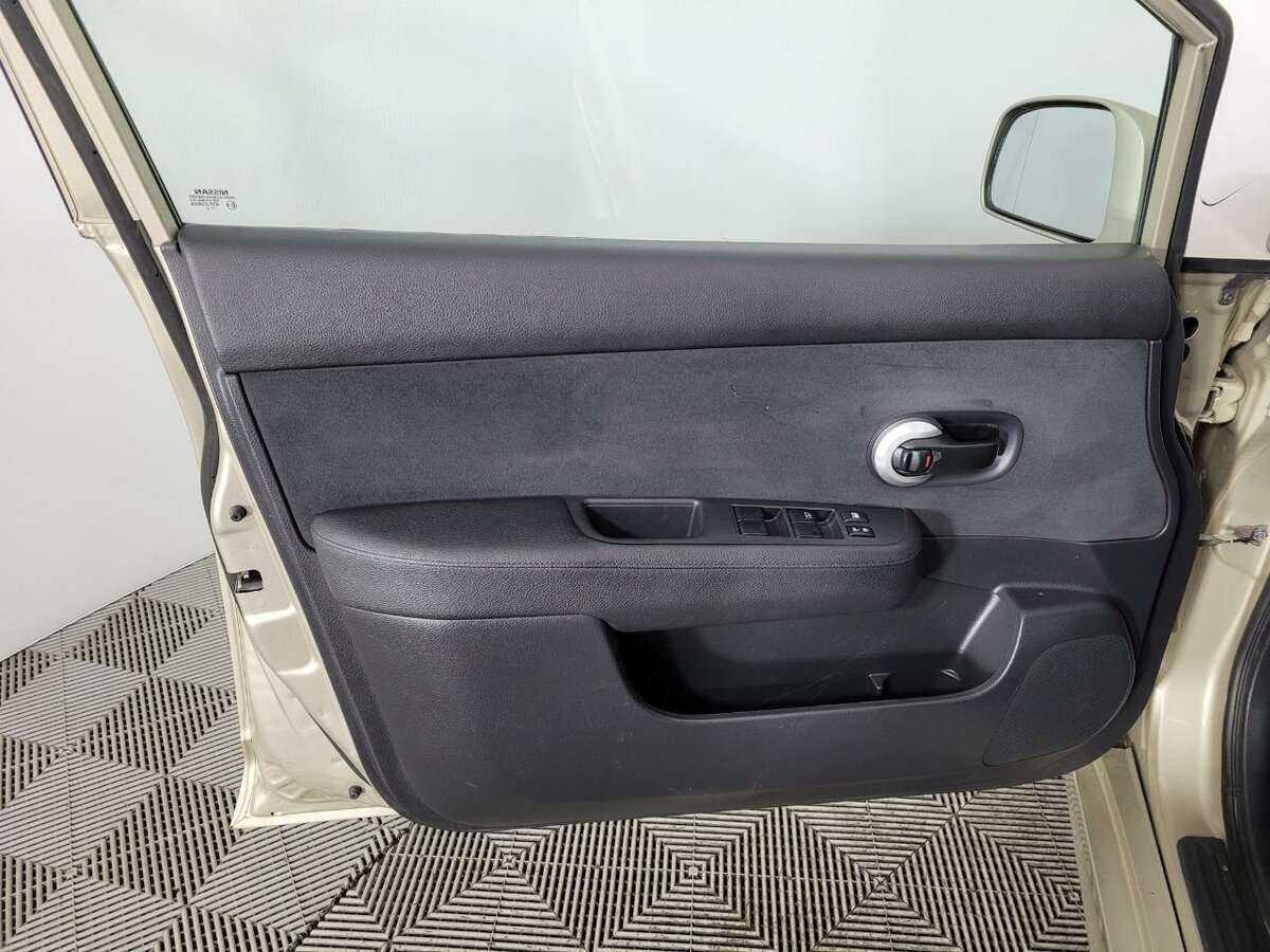 Купить Nissan Tiida, 2013, 77 000 км, фото №8