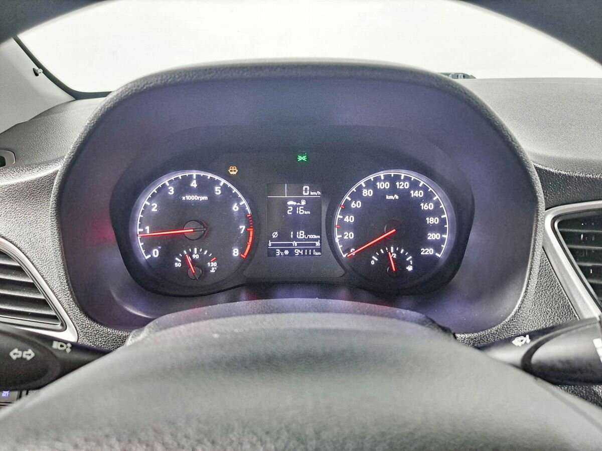 Купить Hyundai Solaris, 2018, 94 096 км, фото №13