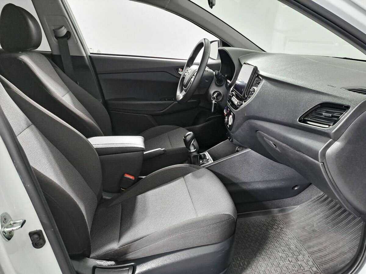 Купить Hyundai Solaris, 2021, 83 129 км, фото №10