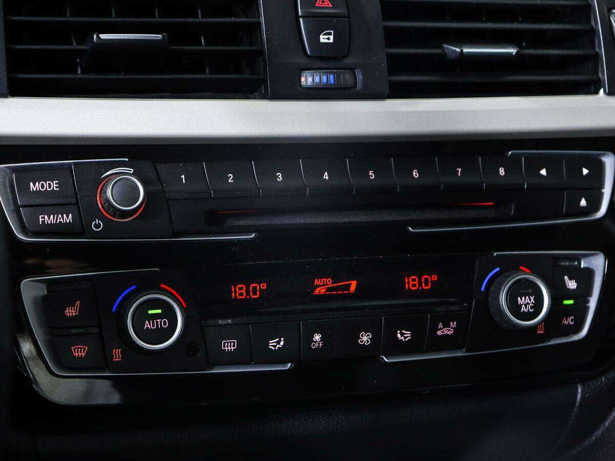 Купить BMW 3 серии 320i, 2016, 88 948 км, фото №13