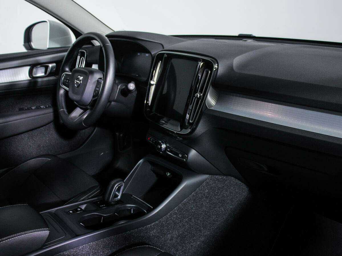 Купить Volvo XC40, 2019, 89 659 км, фото №9