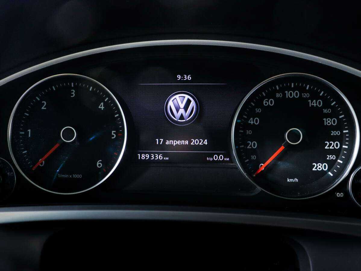 Купить Volkswagen Touareg, 2012, 189 500 км, фото №6