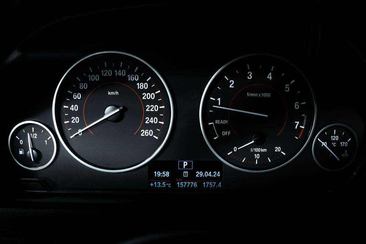 Купить BMW 3 серии 320i xDrive, 2015, 154 237 км, фото №10