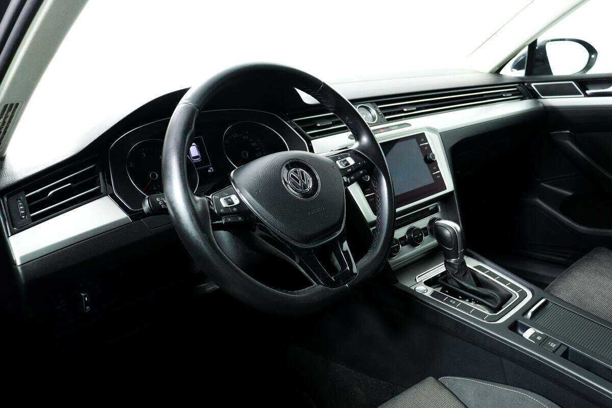 Купить Volkswagen Passat, 2019, 121 347 км, фото №13