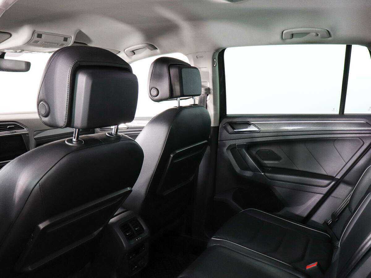 Купить Volkswagen Tiguan, 2018, 106 310 км, фото №8