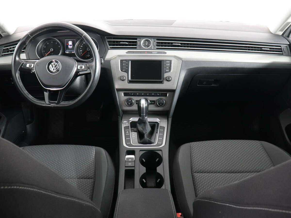 Купить Volkswagen Passat, 2016, 78 106 км, фото №11