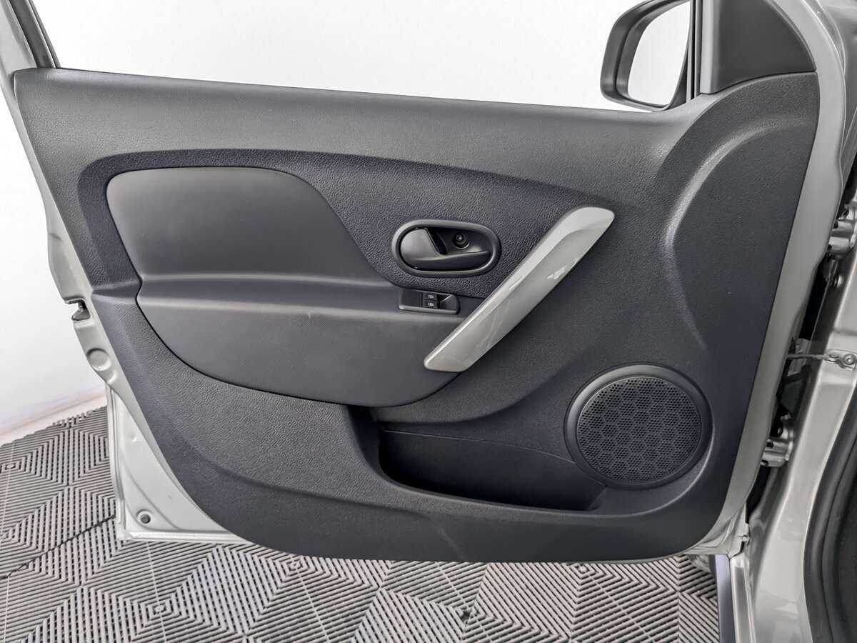 Купить Renault Sandero Stepway, 2021, 52 143 км, фото №17