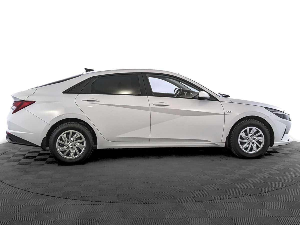Купить Hyundai Elantra, 2022, 26 119 км, фото №4