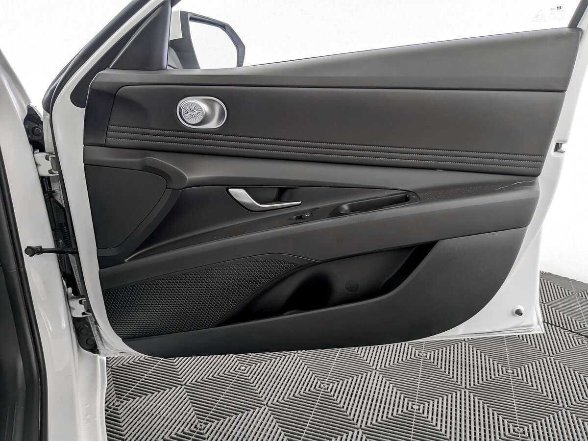 Купить Hyundai Elantra, 2022, 26 119 км, фото №24