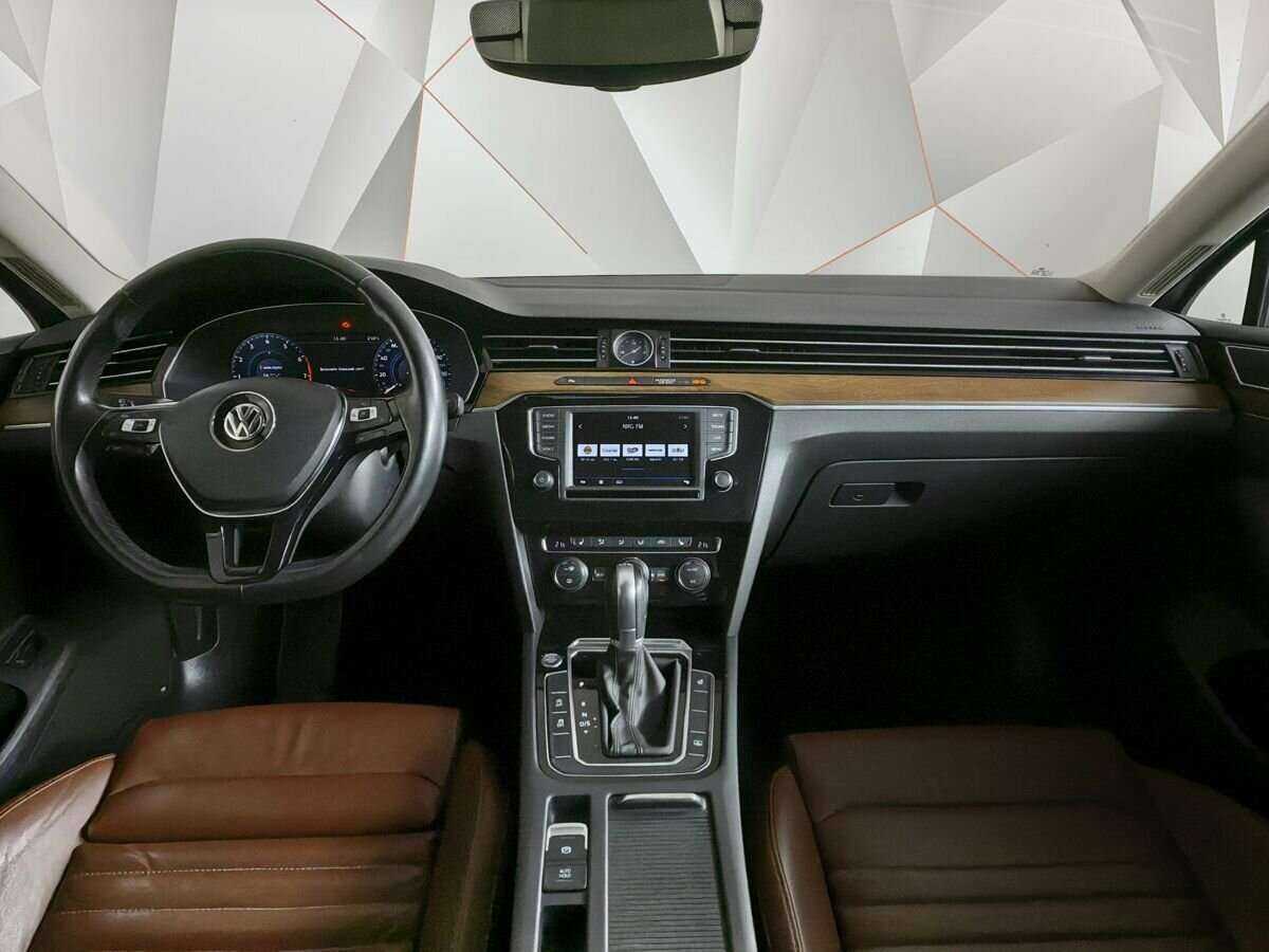 Купить Volkswagen Passat, 2017, 99 391 км, фото №10