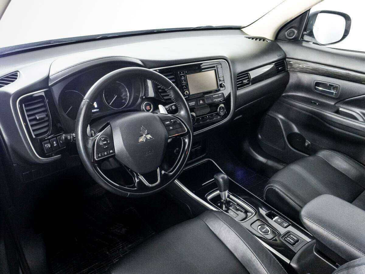 Купить Mitsubishi Outlander, 2017, 75 290 км, фото №11