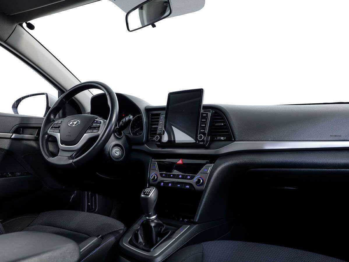 Купить Hyundai Elantra, 2018, 61 707 км, фото №8