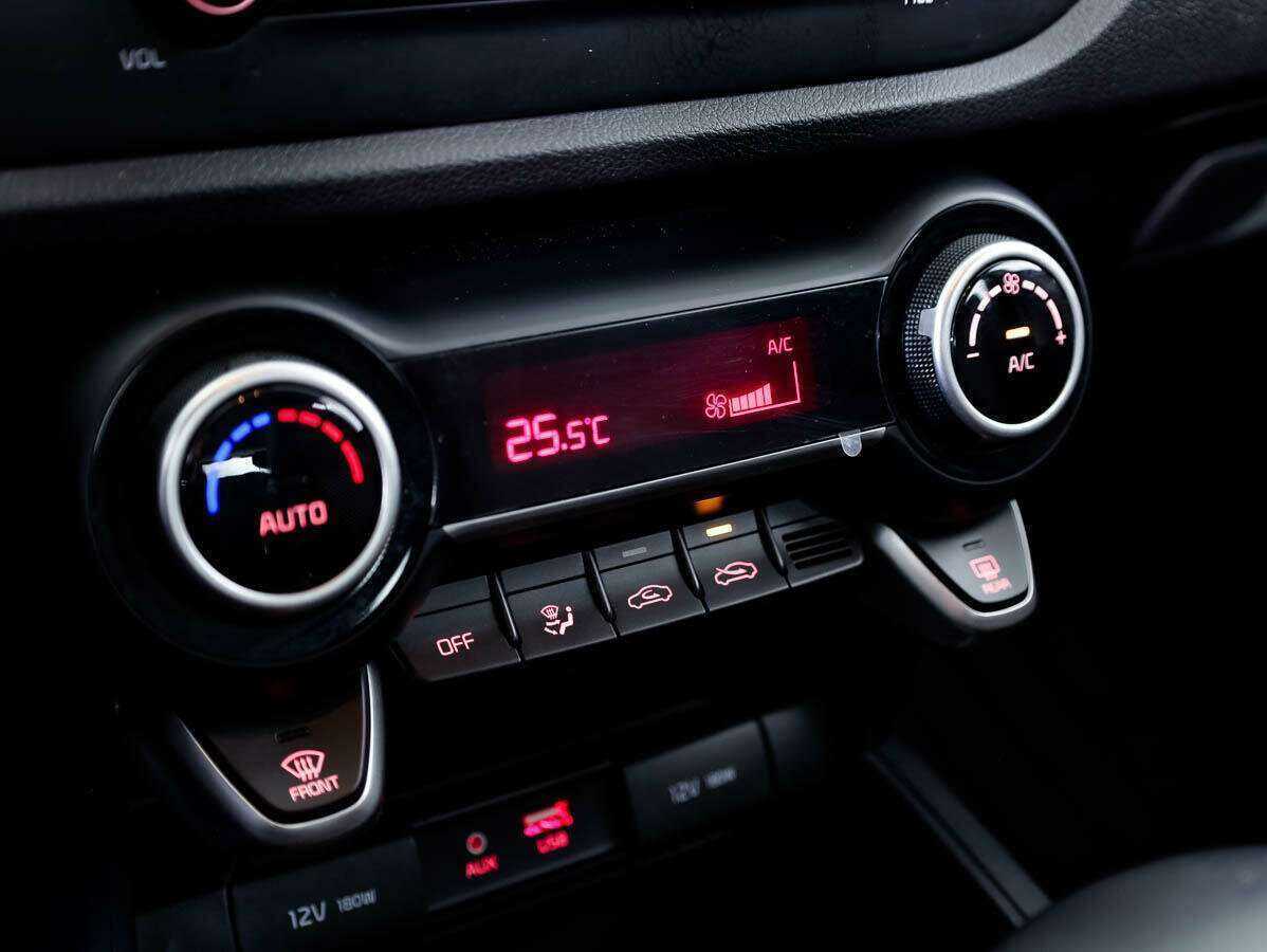 Купить Kia Rio X-Line, 2019, 9 348 км, фото №15