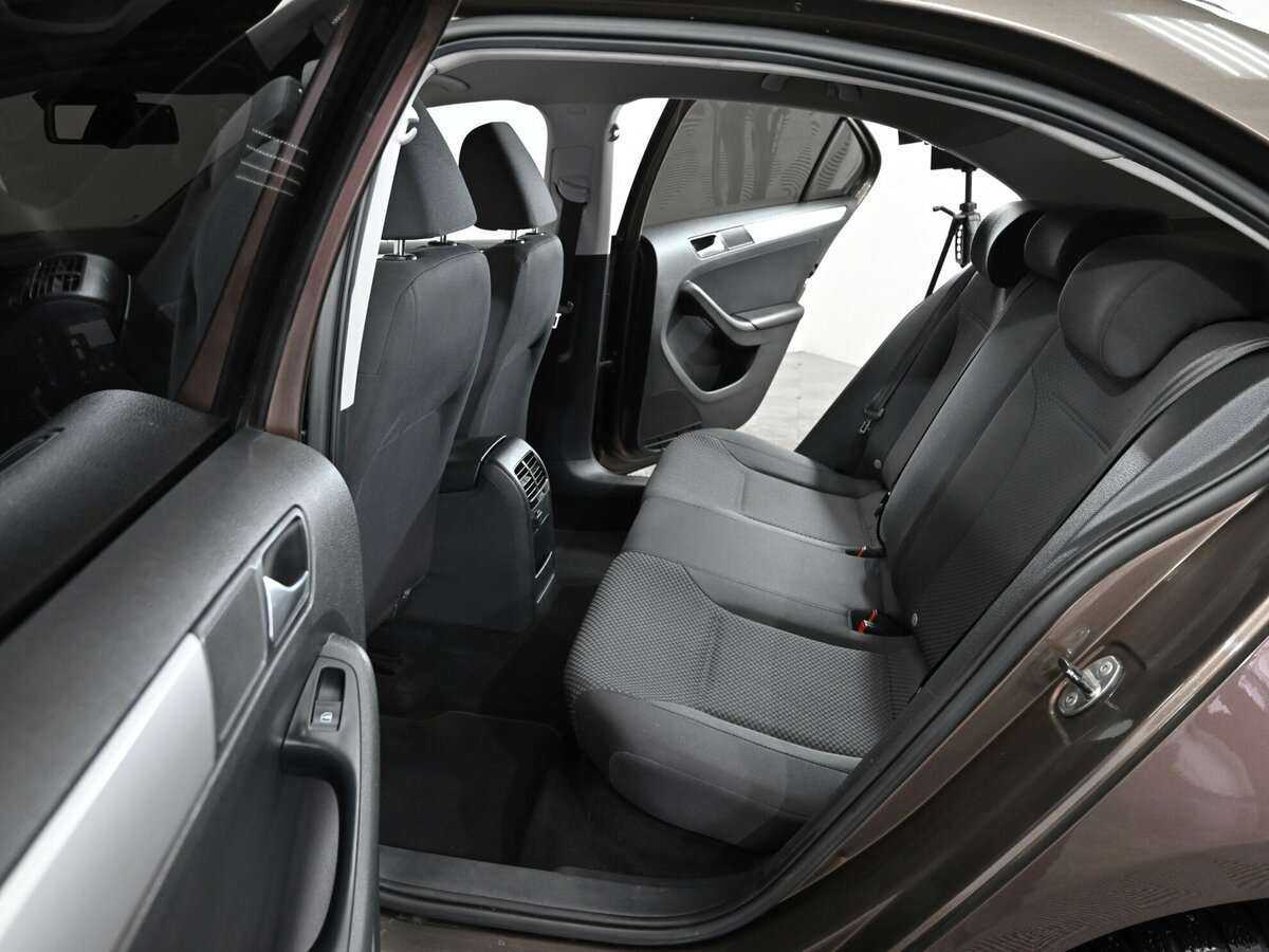 Купить Volkswagen Jetta, 2013, 119 000 км, фото №6