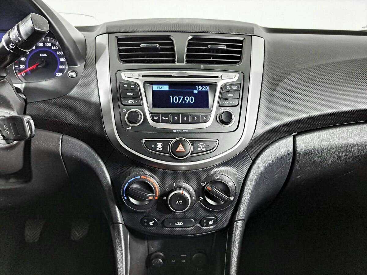 Купить Hyundai Solaris, 2016, 209 000 км, фото №11