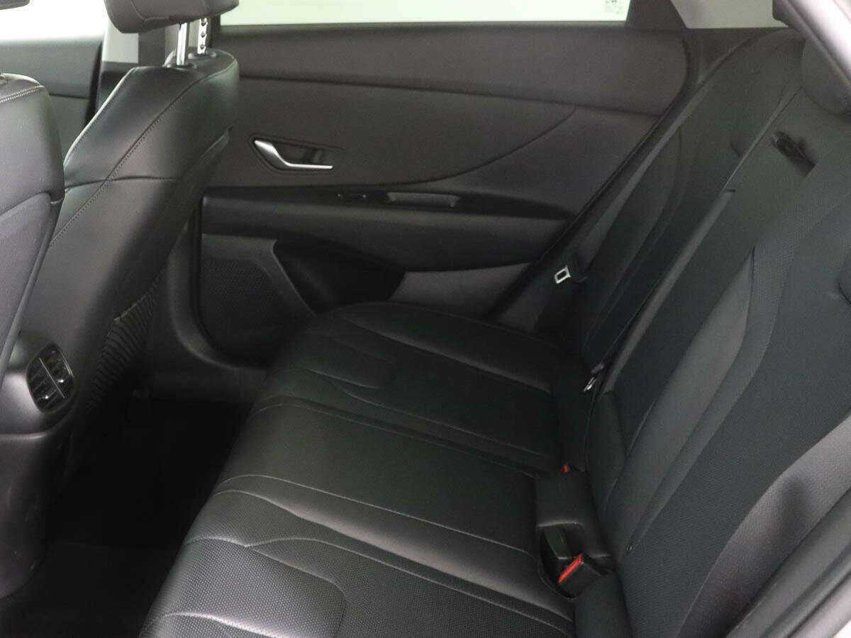 Купить Hyundai Elantra, 2021, 47 110 км, фото №9