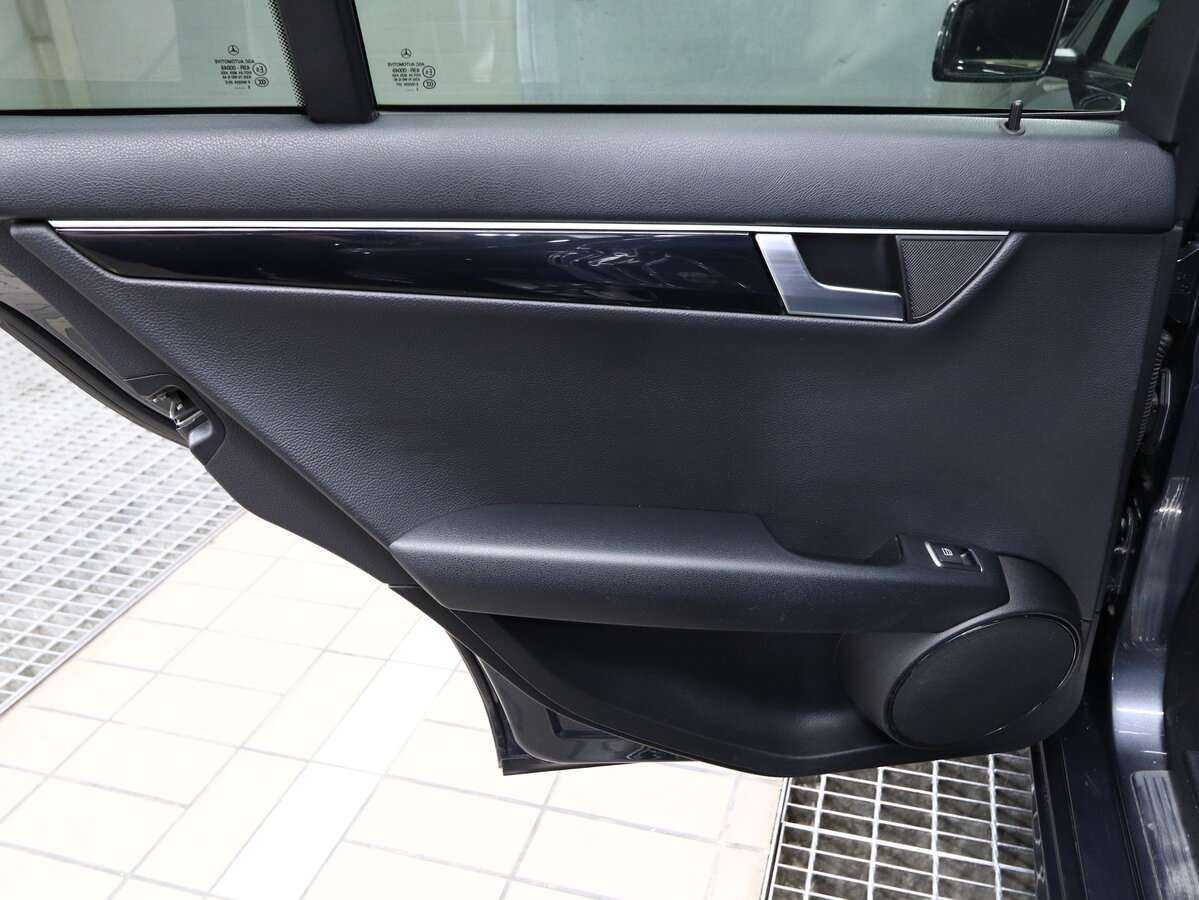 Купить Mercedes-Benz C-Класс 180, 2012, 157 000 км, фото №10