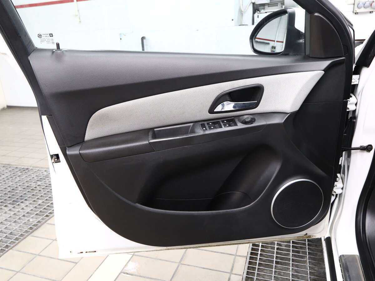 Купить Chevrolet Cruze, 2012, 194 000 км, фото №6