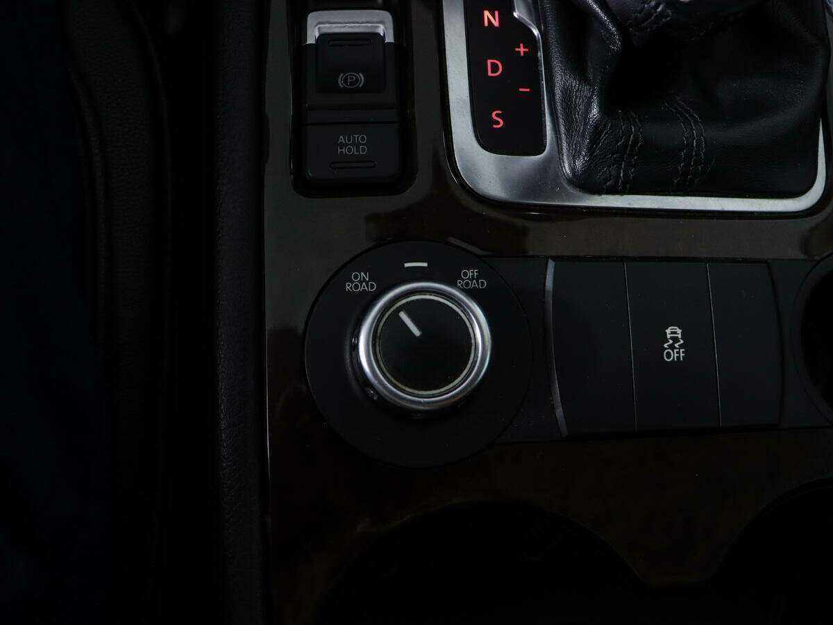 Купить Volkswagen Touareg, 2012, 200 985 км, фото №27