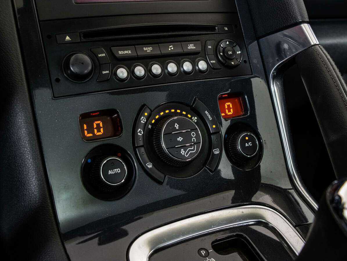 Купить Peugeot 3008, 2012, 233 000 км, фото №14