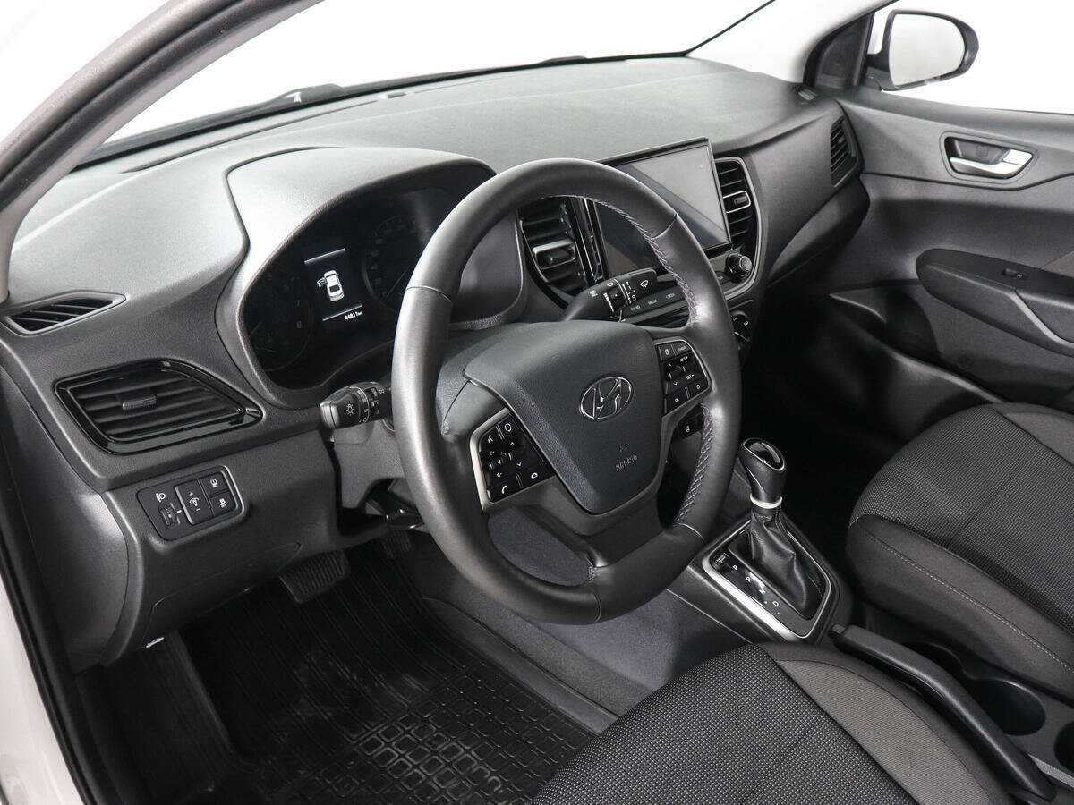 Купить Hyundai Solaris, 2021, 44 809 км, фото №9