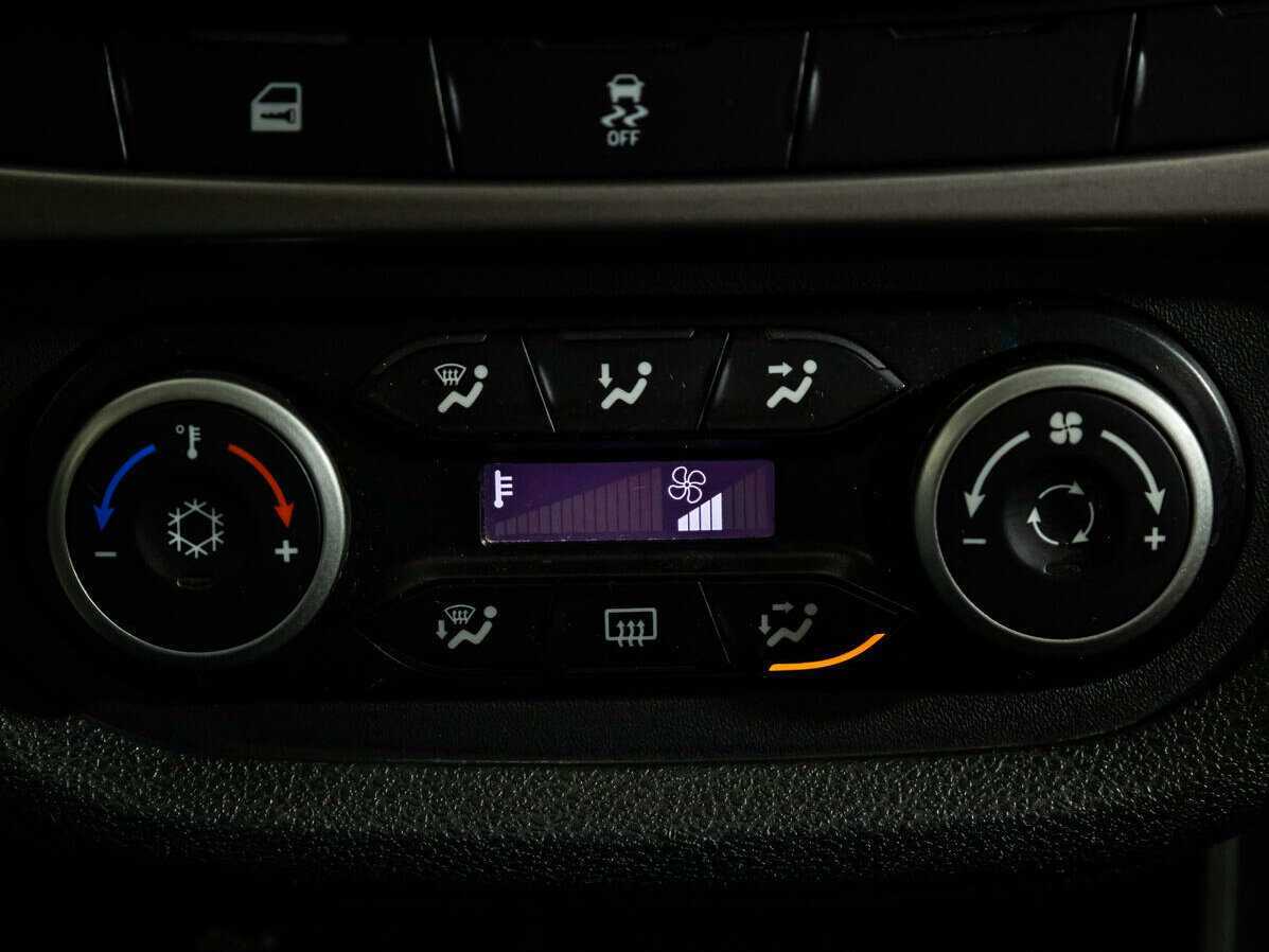 Купить Lada (ВАЗ) Vesta, 2016, 138 327 км, фото №12