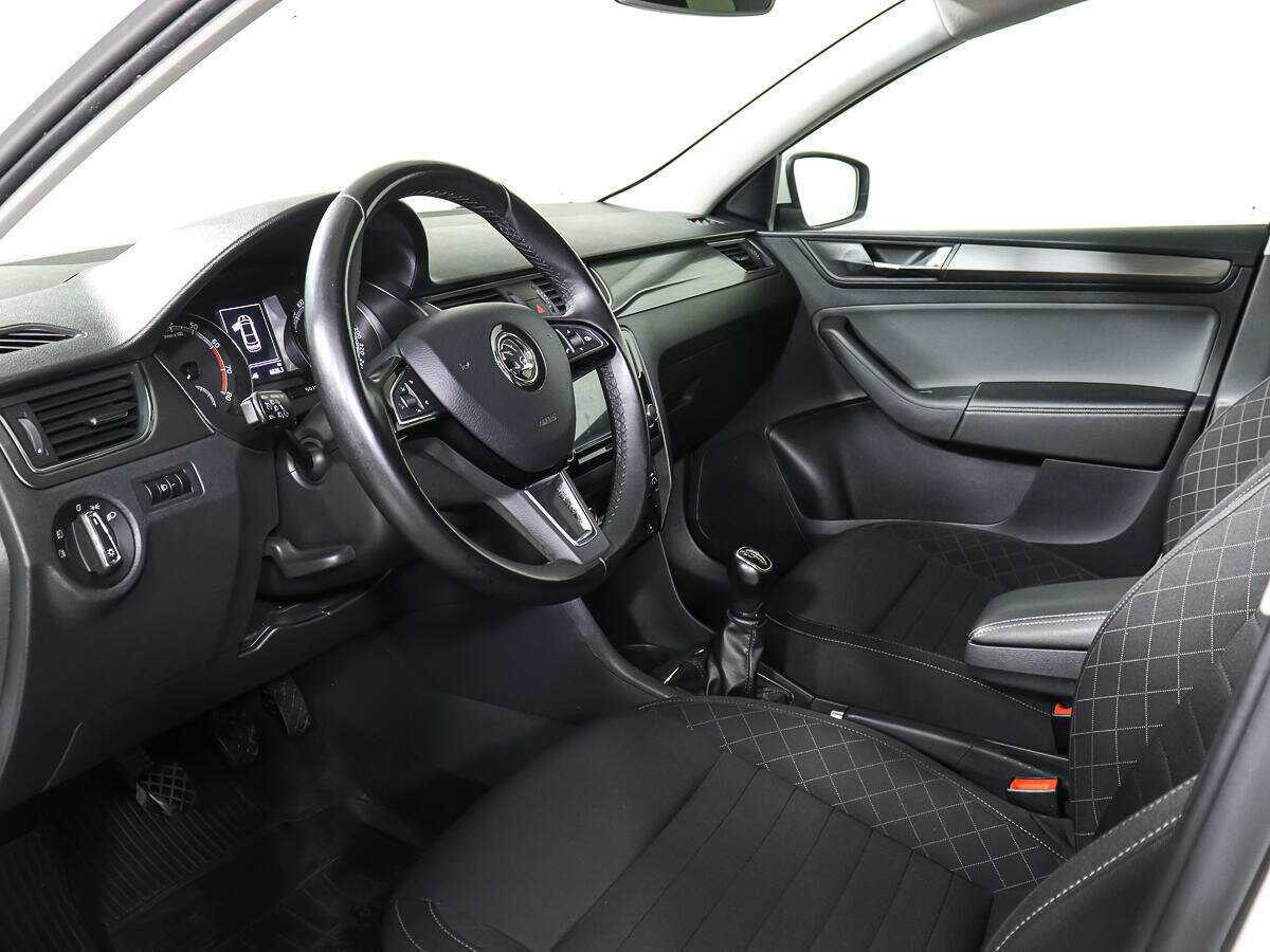 Купить Skoda Rapid, 2018, 120 045 км, фото №13