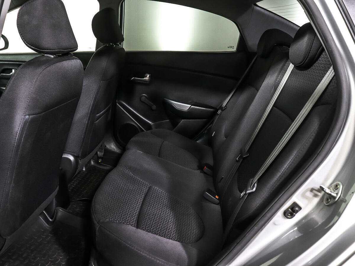 Купить Kia Rio, 2016, 66 181 км, фото №9