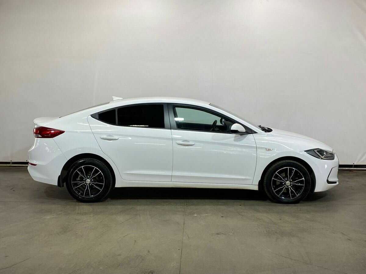 Купить Hyundai Elantra, 2017, 190 122 км, фото №4