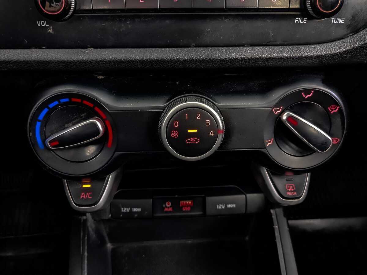 Купить Kia Rio X-Line, 2019, 181 959 км, фото №17