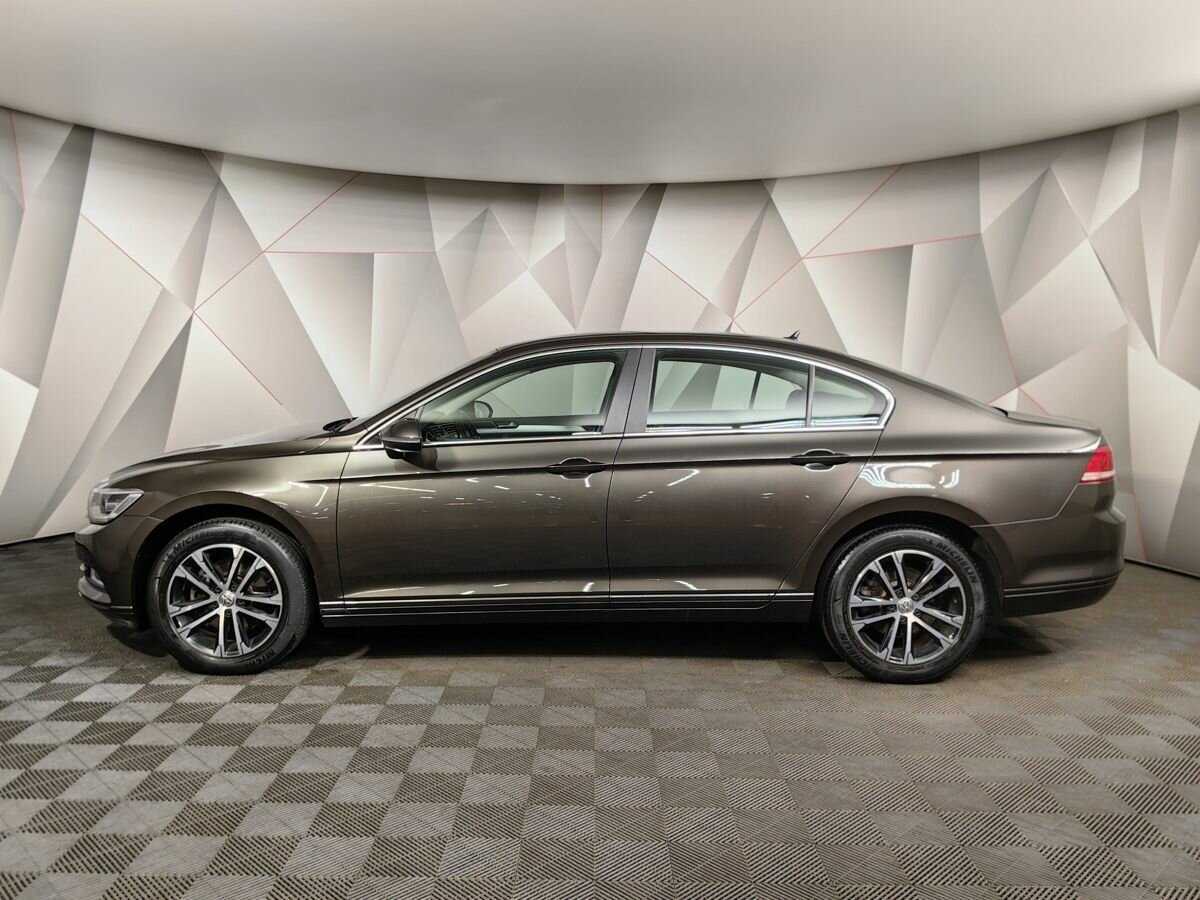 Купить Volkswagen Passat, 2017, 50 341 км, фото №5