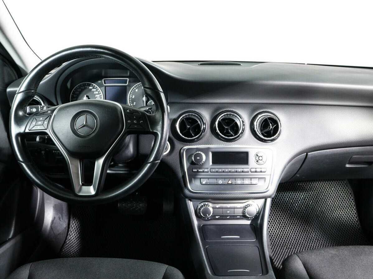 Купить Mercedes-Benz A-Класс 180, 2015, 54 956 км, фото №12