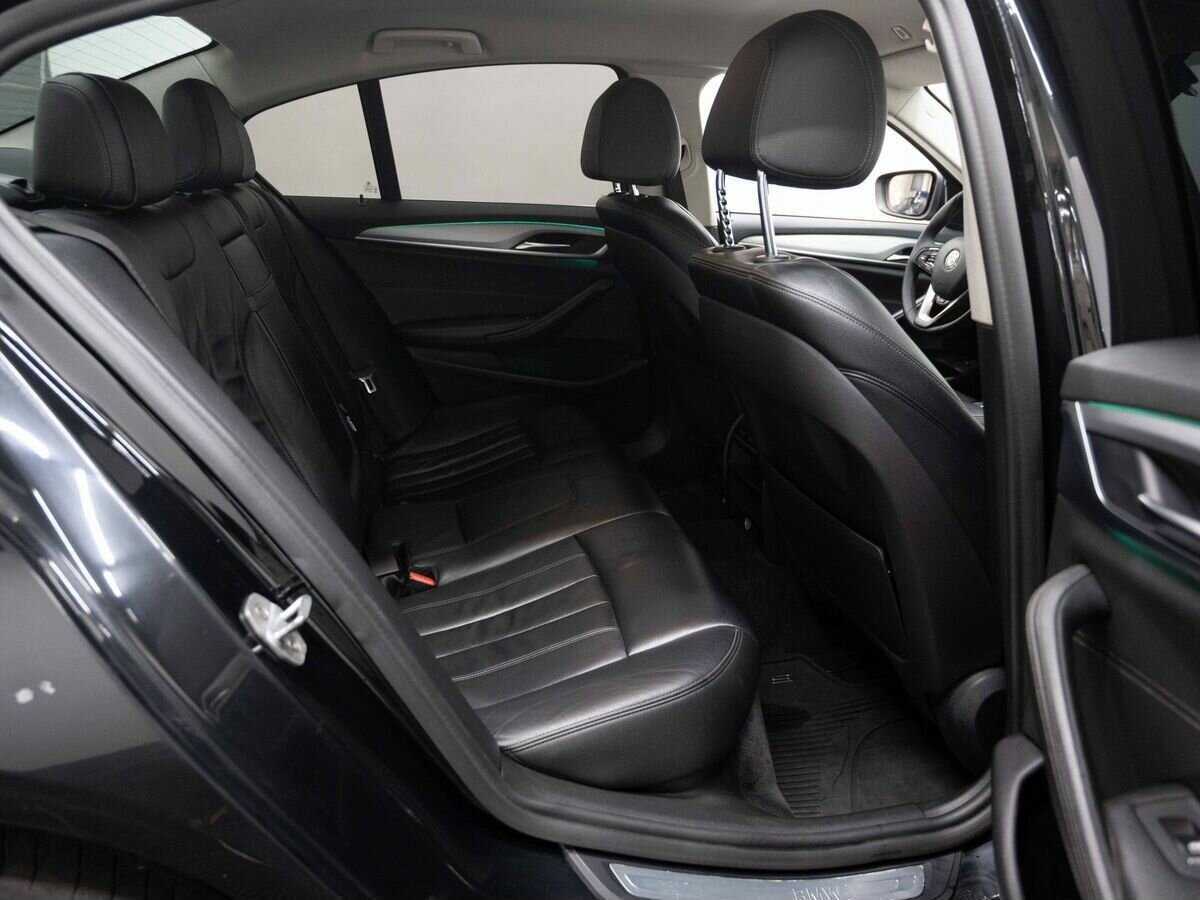 Купить BMW 5 серии 520d, 2018, 155 280 км, фото №10