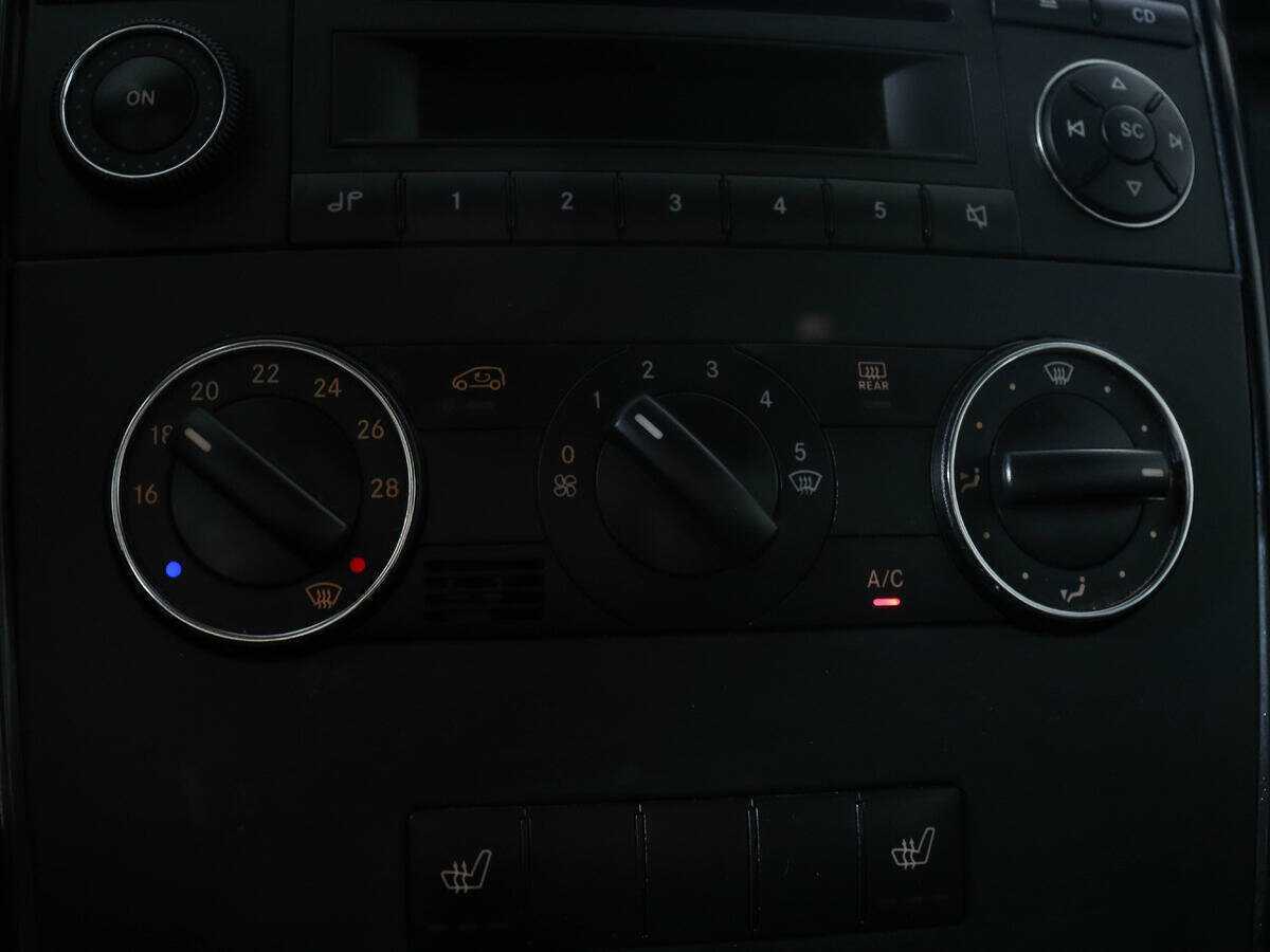 Купить Mercedes-Benz A-Класс 180, 2012, 175 594 км, фото №14