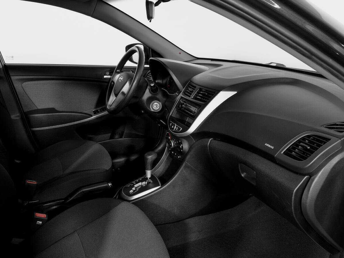 Купить Hyundai Solaris, 2014, 107 000 км, фото №9