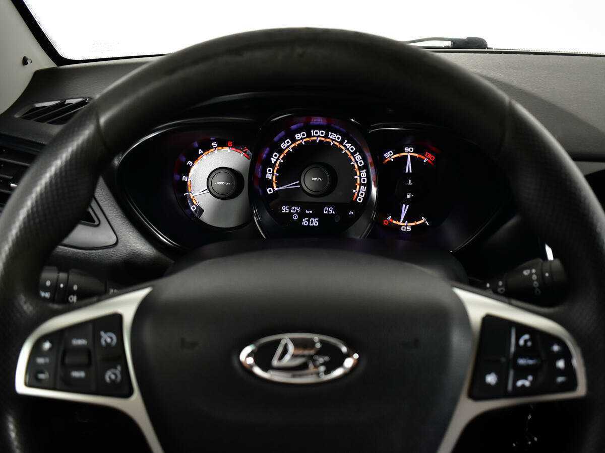 Купить Lada (ВАЗ) Vesta, 2019, 95 103 км, фото №11