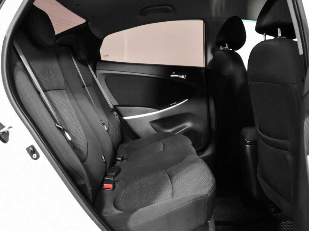 Купить Hyundai Solaris, 2013, 109 906 км, фото №10