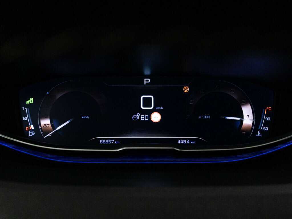 Купить Peugeot 3008, 2017, 86 853 км, фото №12