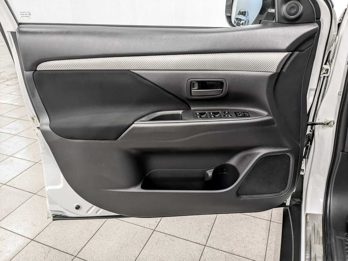 Купить Mitsubishi Outlander, 2015, 176 821 км, фото №19