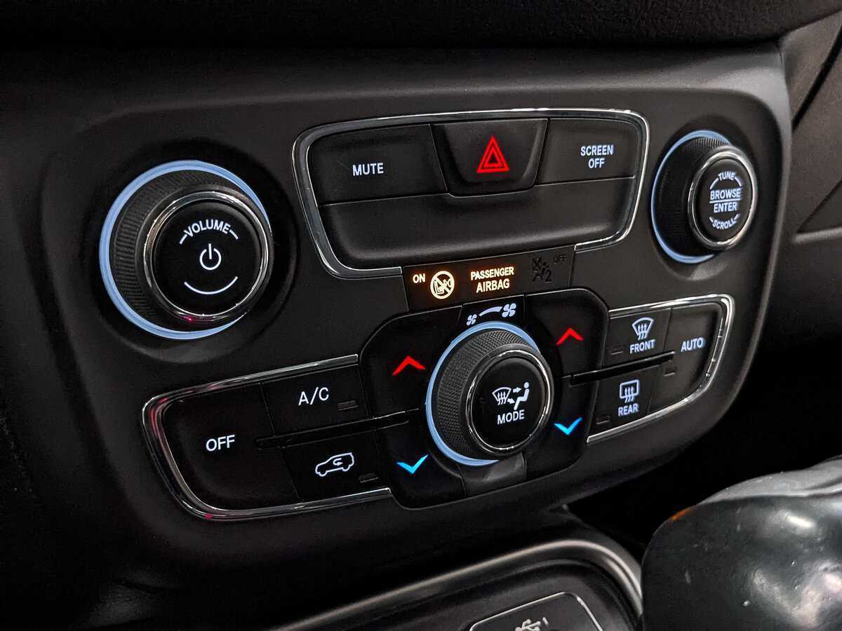 Купить Jeep Compass, 2018, 93 000 км, фото №19